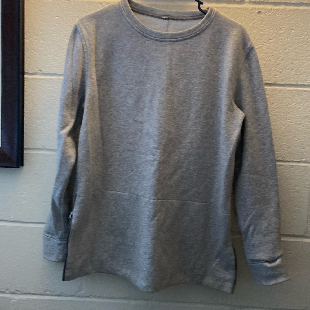 Sweatshirt with side zippers cute